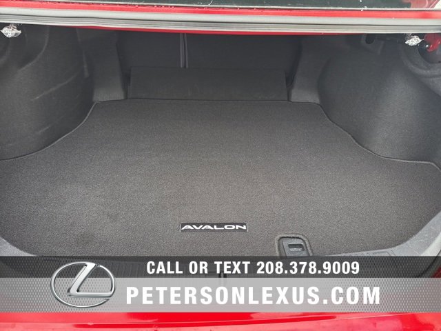 Used 2022 Toyota Avalon XLE image 18