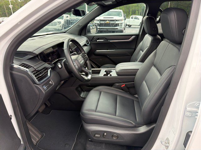 Used 2026 GMC Acadia Elevation w/ Elevation Premium Package FWD image 21