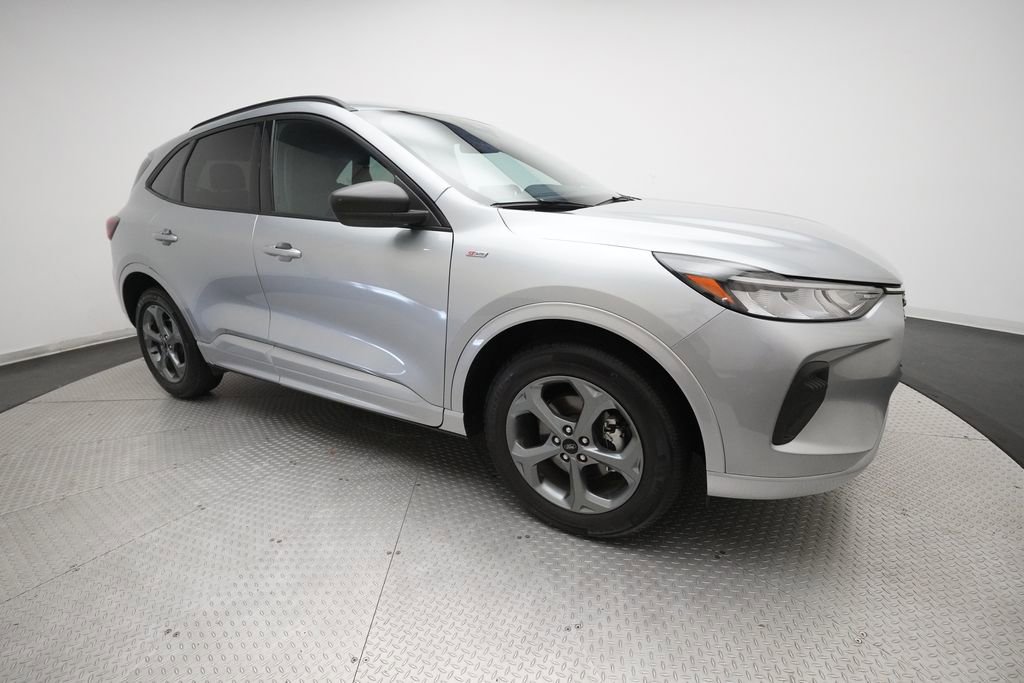 Used 2023 Ford Escape ST-Line w/ Tech Pack #1 AWD/4WD image 36