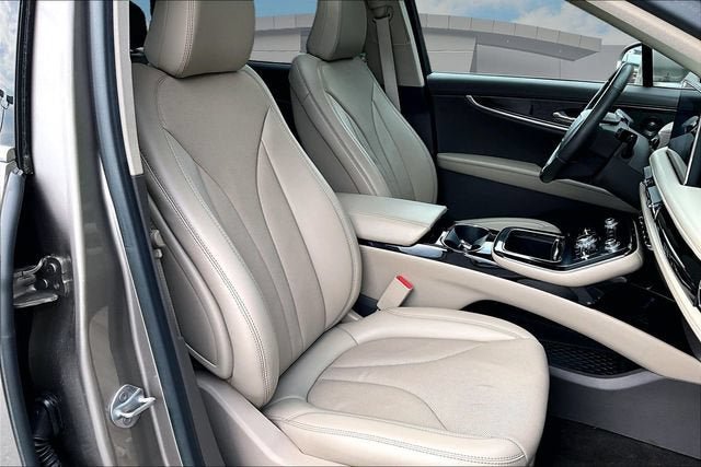 Used 2021 Lincoln Nautilus Reserve AWD/4WD image 7