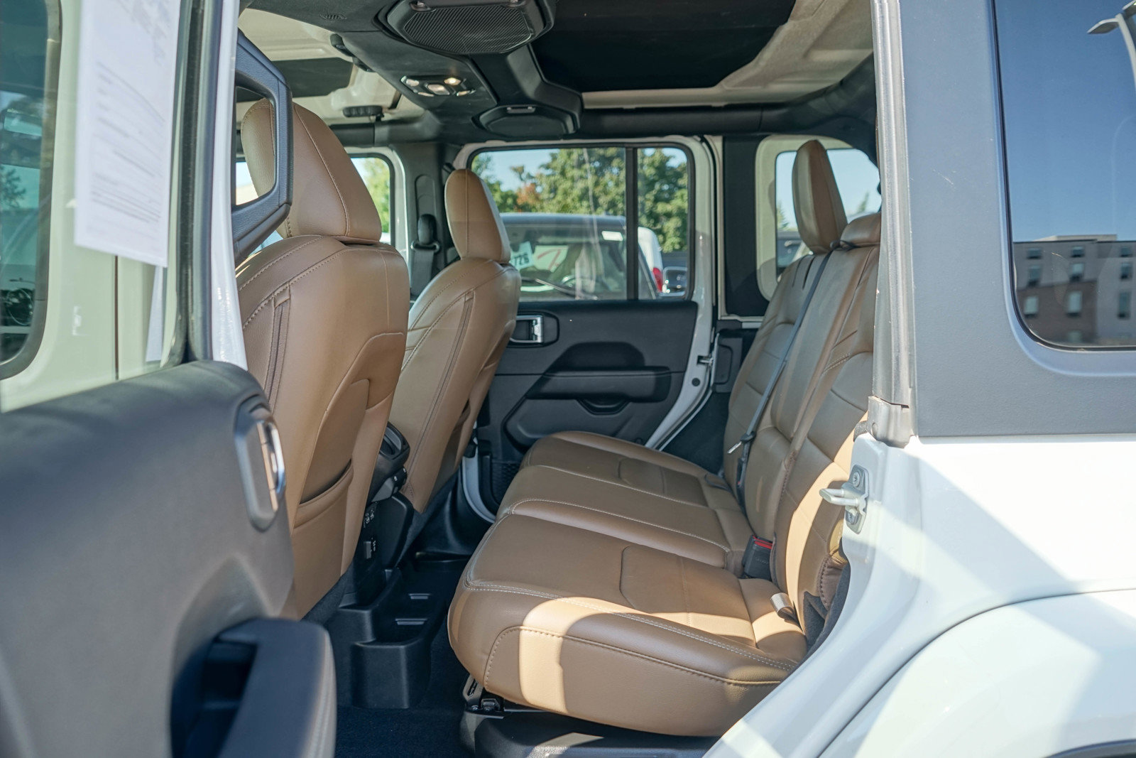 Used 2022 Jeep Wrangler Unlimited Sahara w/ Cold Weather Group image 26