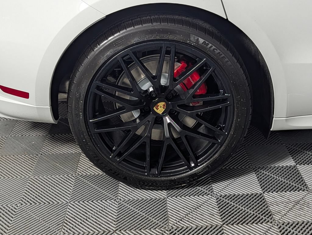 New 2026 Porsche Macan GTS AWD/4WD image 13