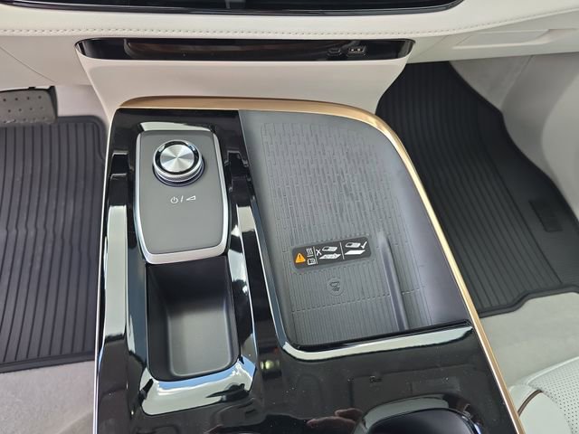 New 2026 Buick Enclave Avenir FWD image 24