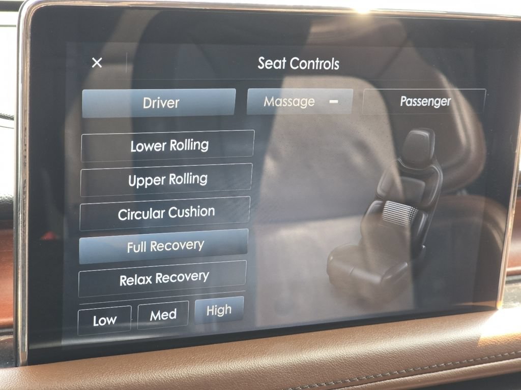 Used 2020 Lincoln Aviator Reserve w/ Equipment Group 202A AWD/4WD image 8