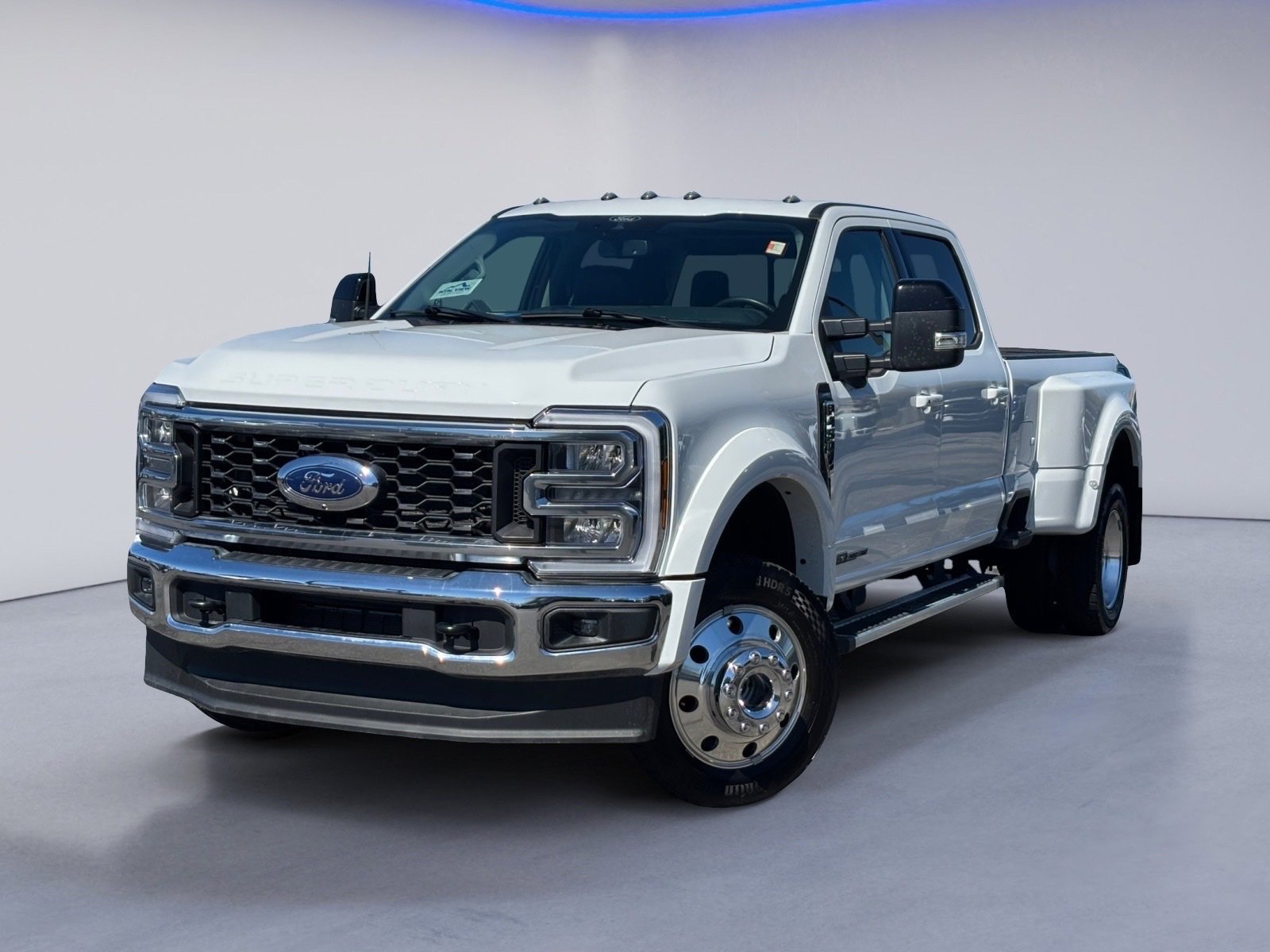 Used 2024 Ford F450 Lariat w/ Camper Package image 2