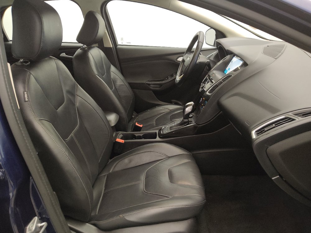 Used 2017 Ford Focus Titanium w/ Titanium Technology Package FWD image 21