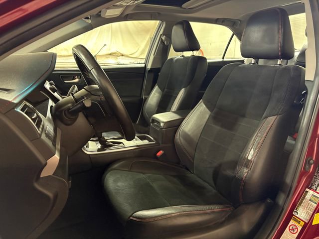 Used 2016 Toyota Camry XSE image 5