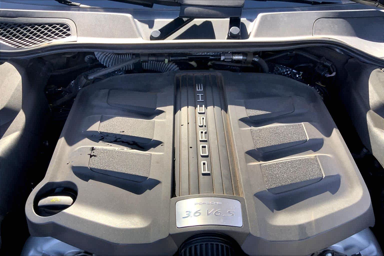 Used 2018 Porsche Cayenne S AWD/4WD image 31