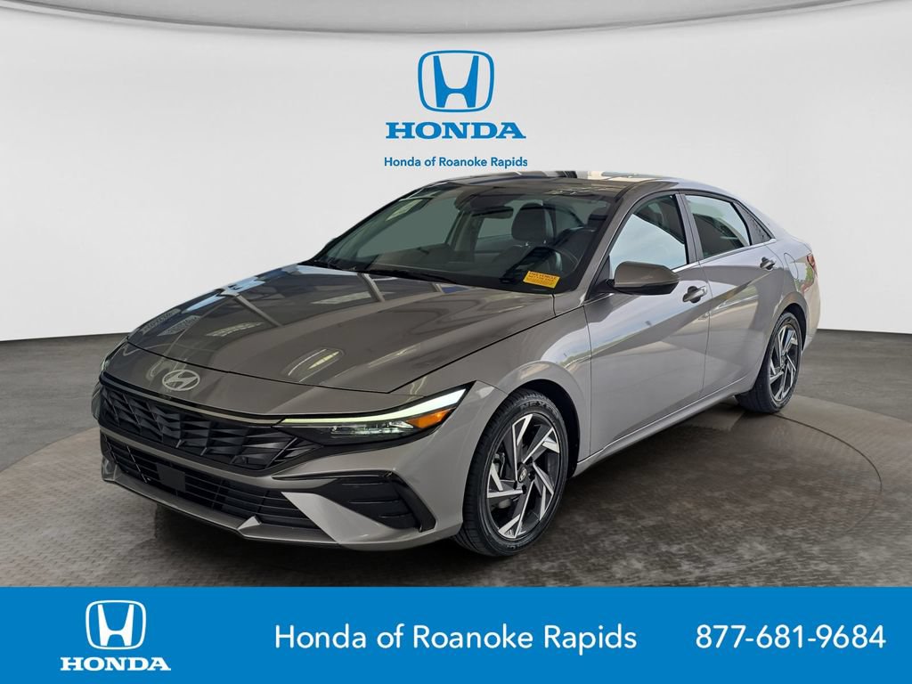 Used 2025 Hyundai Elantra Limited FWD image 1