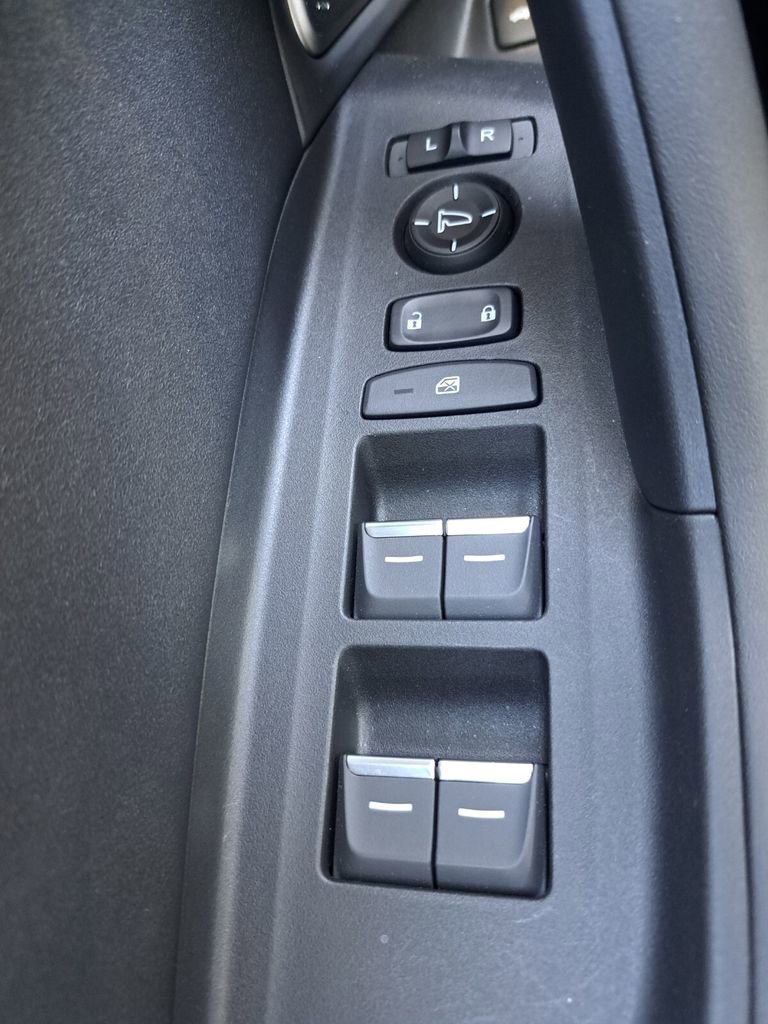 Used 2025 Acura TLX Technology Package image 16