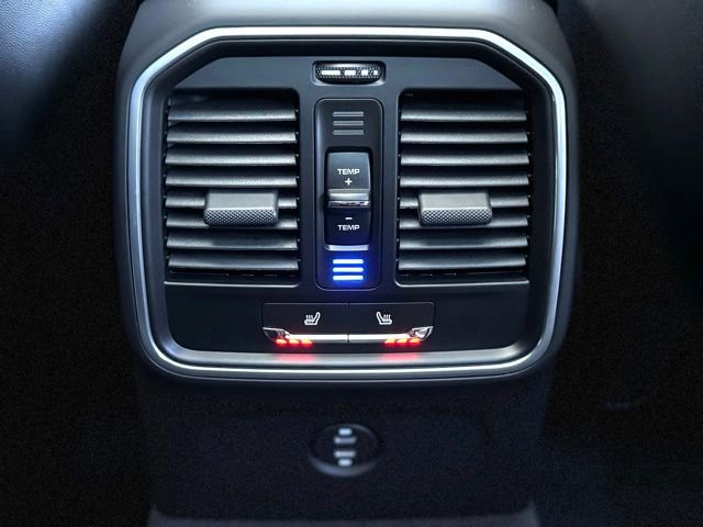 New 2026 Porsche Macan Turbo image 34