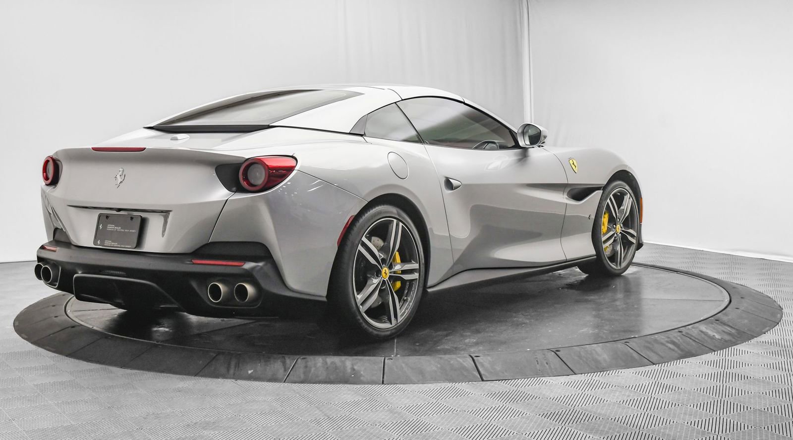 Used 2019 Ferrari Portofino image 64