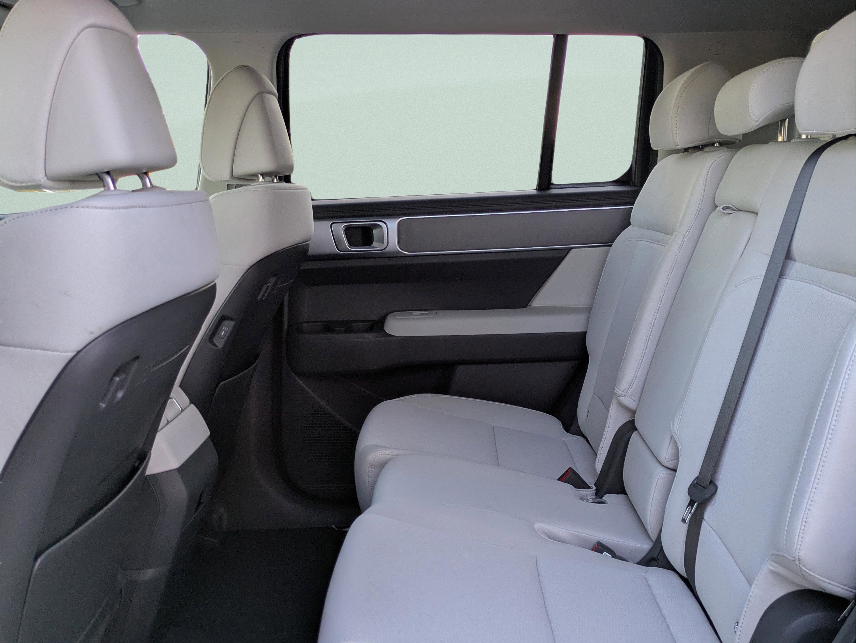 New 2026 Hyundai Santa Fe SE image 17