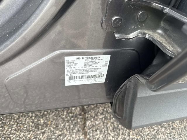 Used 2024 Ford Edge SEL image 25