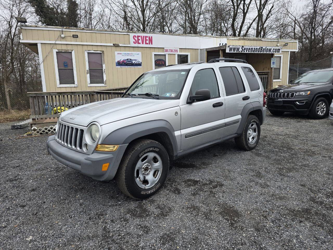 Used 2005 Jeep Liberty Sport image 3