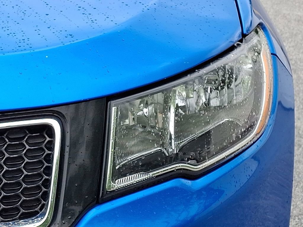 Used 2018 Jeep Compass Latitude AWD/4WD image 12
