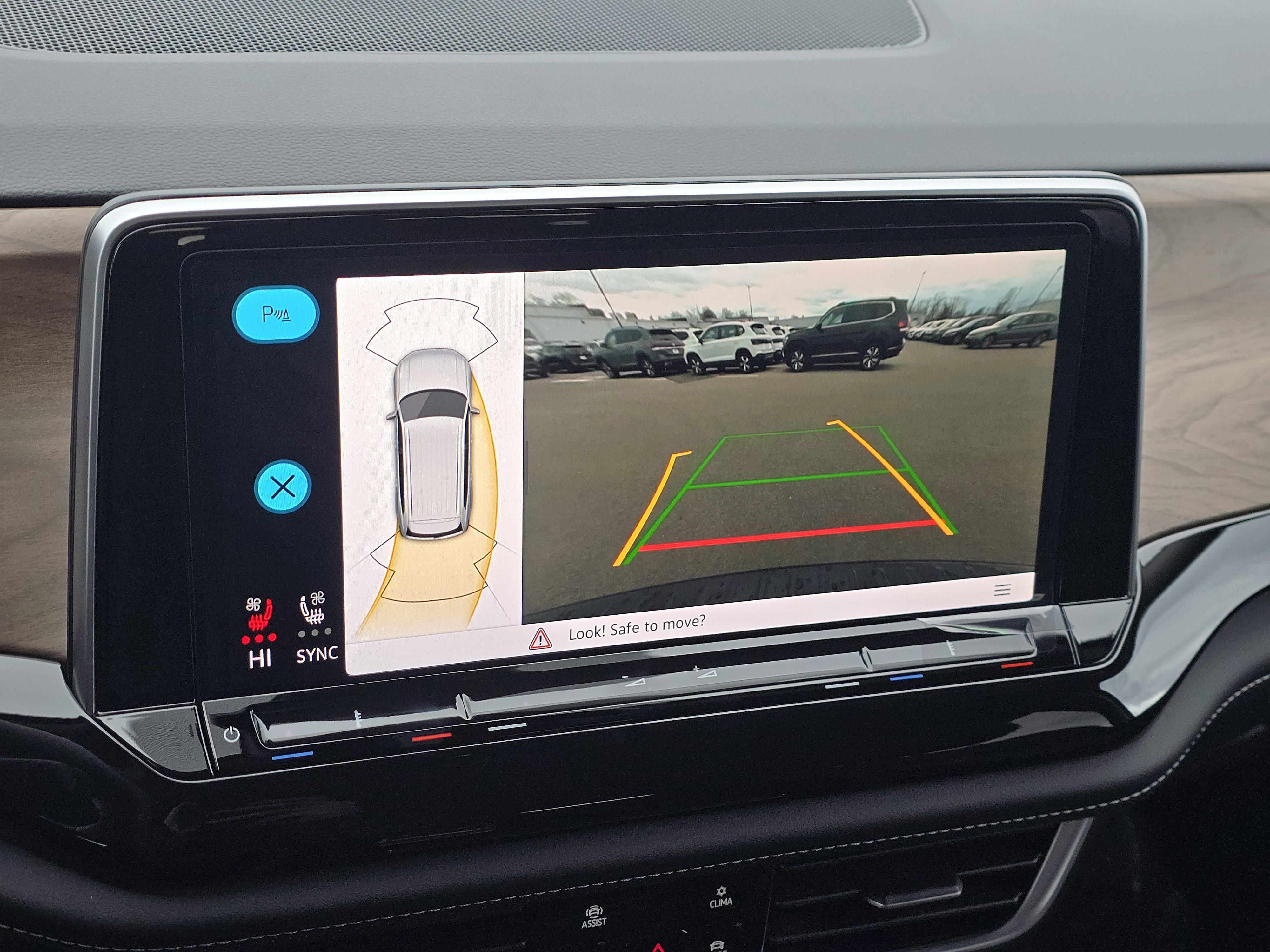 New 2026 Volkswagen Atlas SE image 24