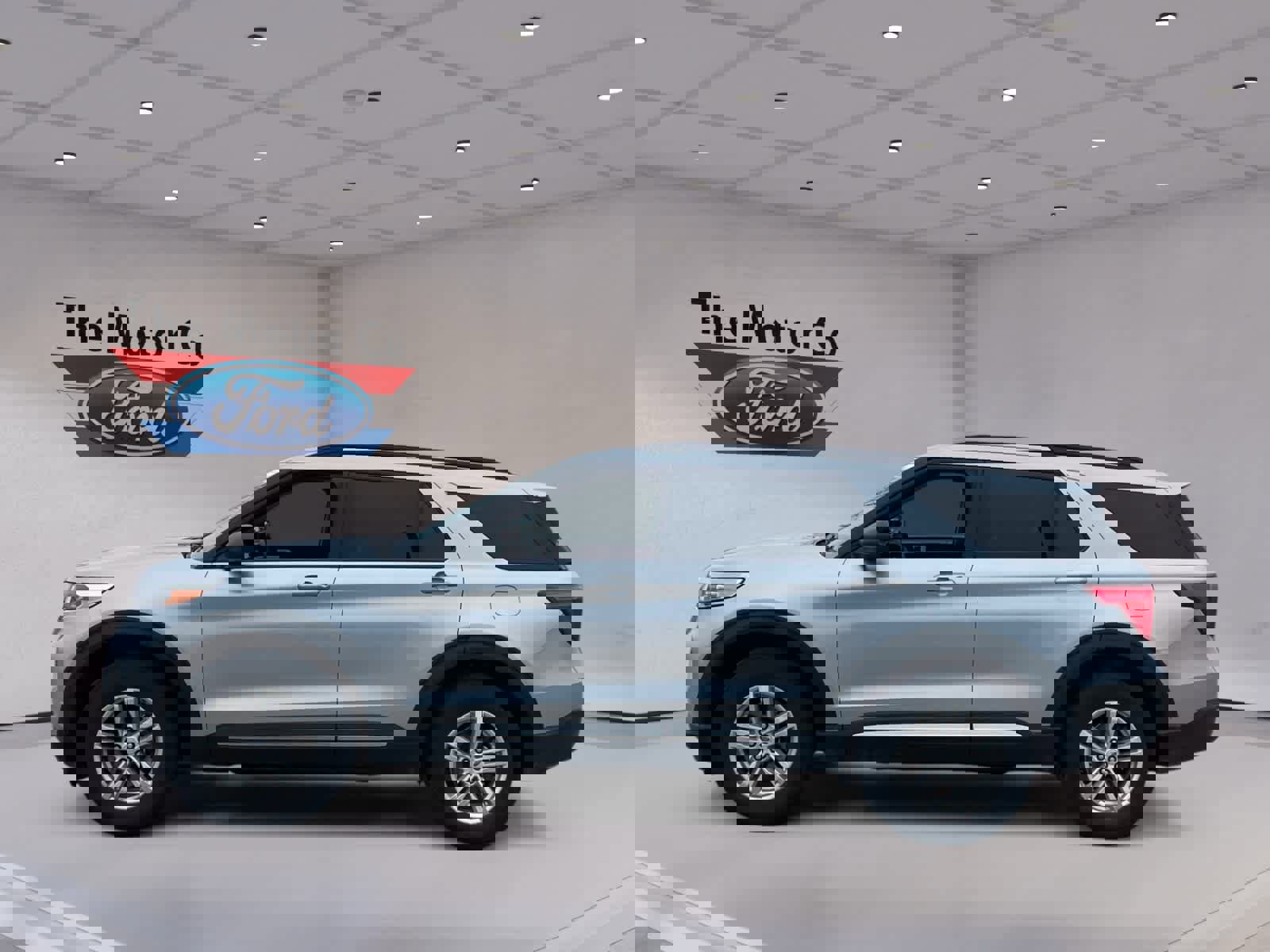 Certified 2022 Ford Explorer XLT w/ Class IV Trailer Tow Package image 8