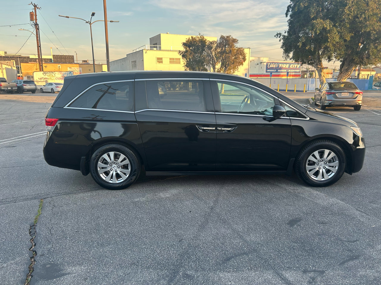 Used 2014 Honda Odyssey EX-L image 12