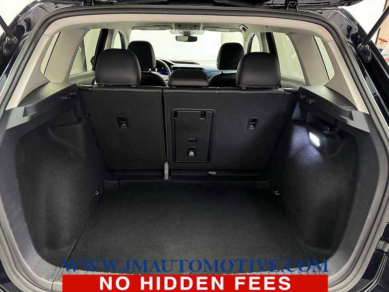 Used 2024 Volkswagen Taos SE FWD image 16