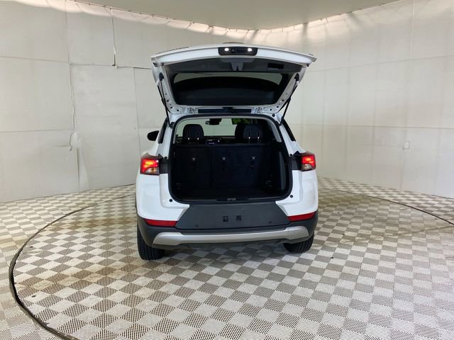 Used 2024 Chevrolet TrailBlazer LT w/ LT Cold Weather Package FWD image 30