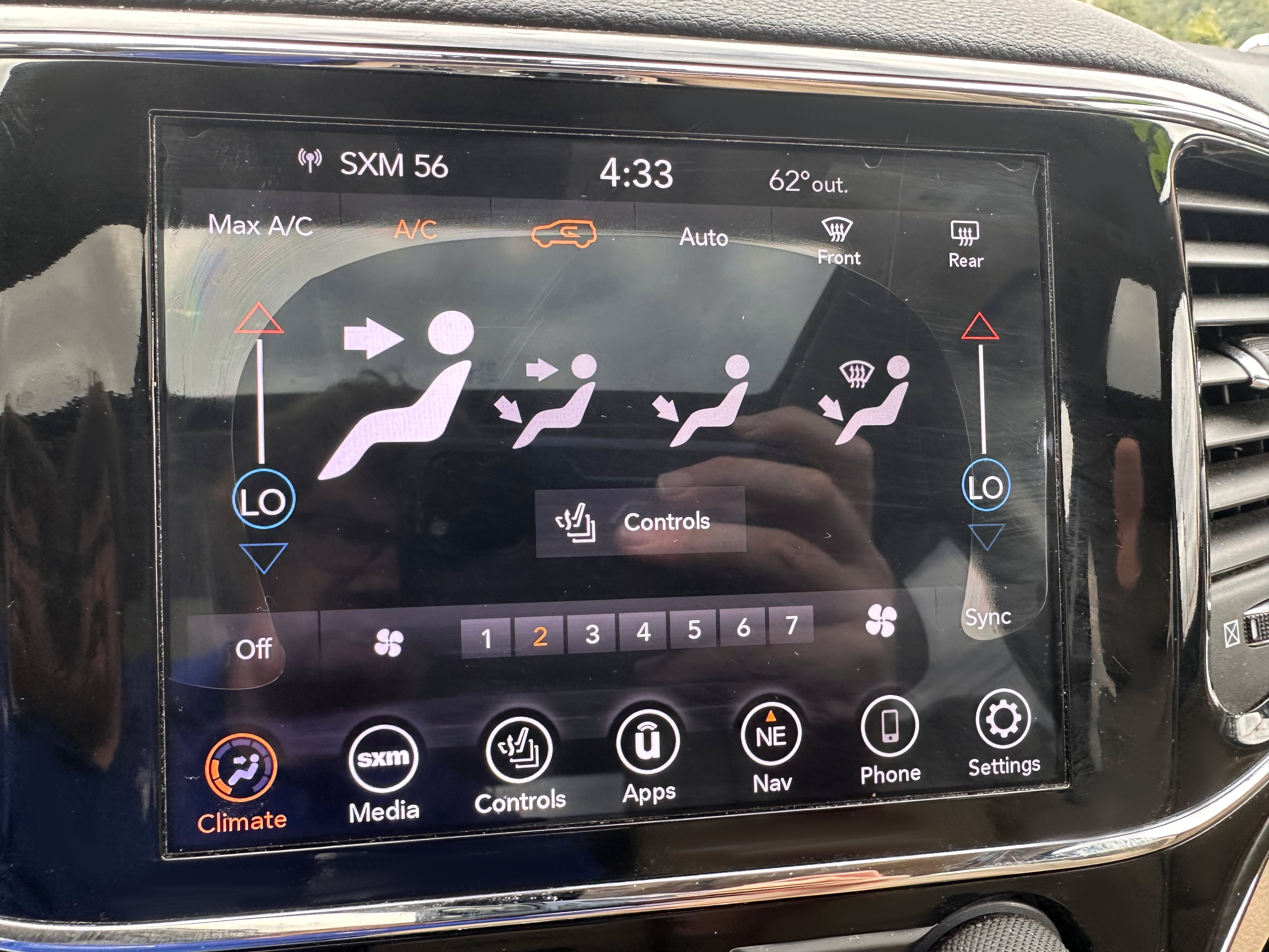 Used 2020 Jeep Grand Cherokee Limited w/ Premium Lighting Group AWD/4WD image 30