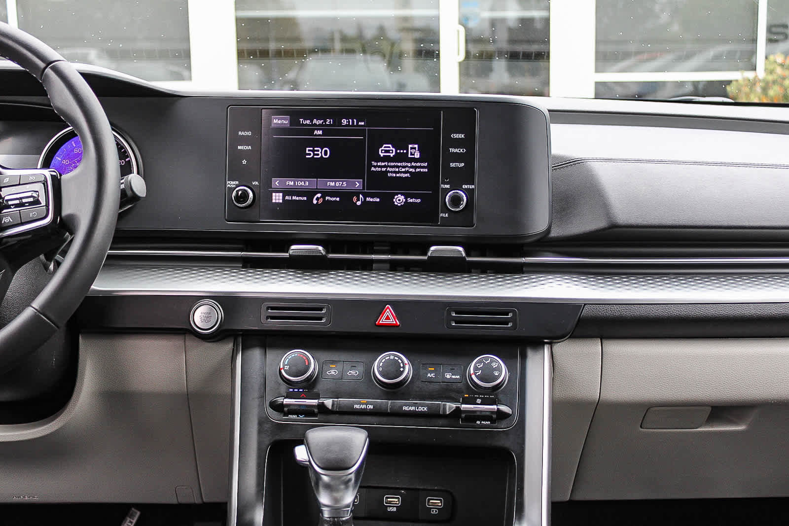 Used 2023 Kia Carnival LX FWD image 13