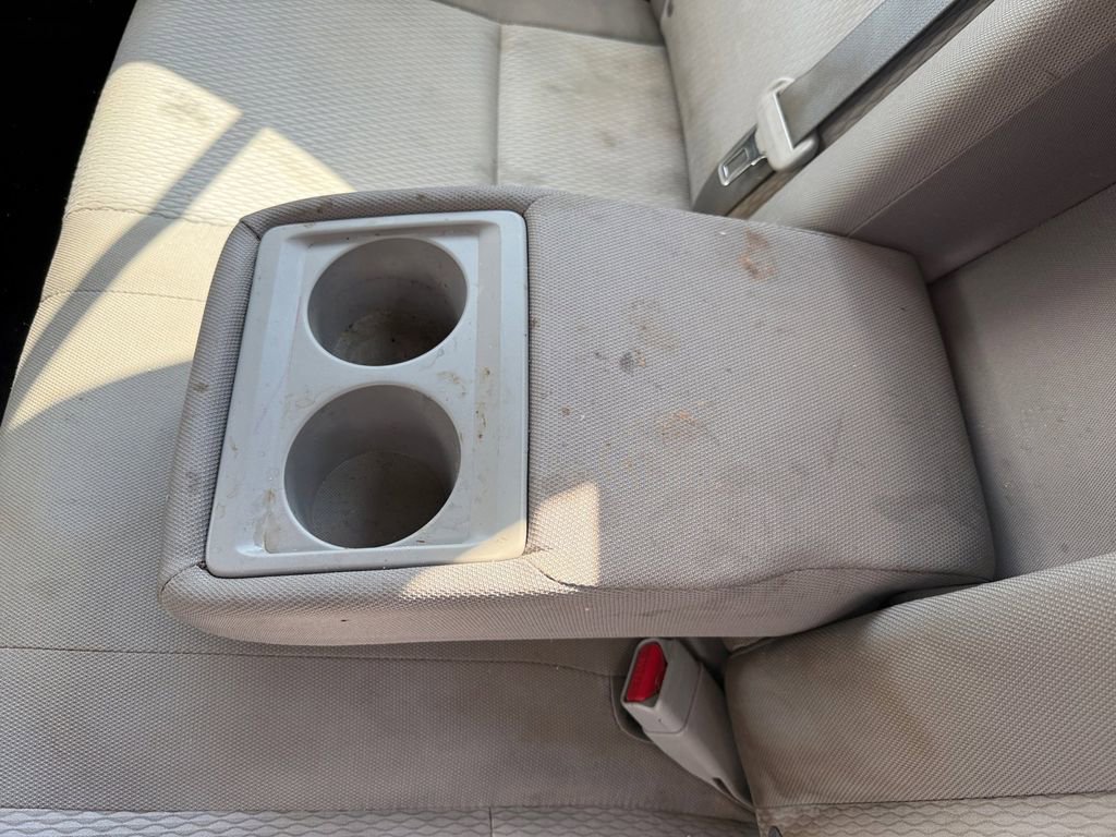 Used 2016 Toyota Corolla LE FWD image 17