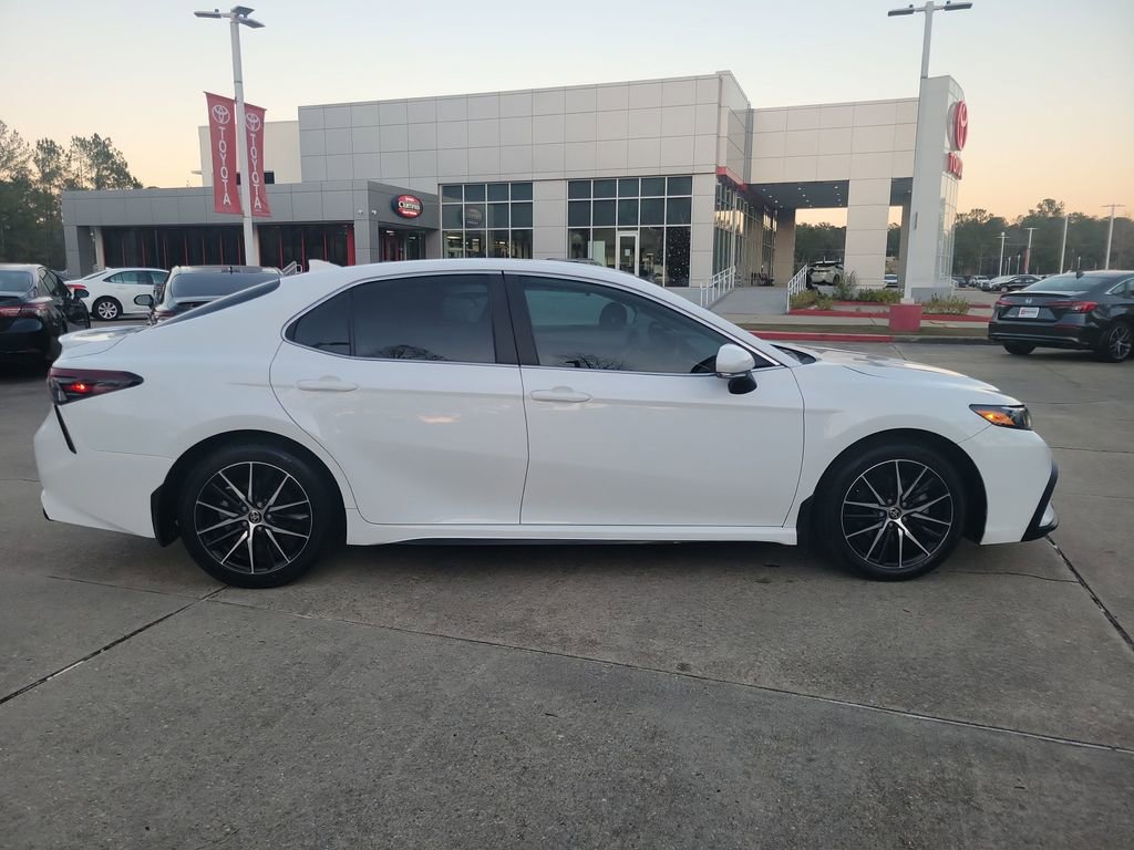 Certified 2024 Toyota Camry SE image 7