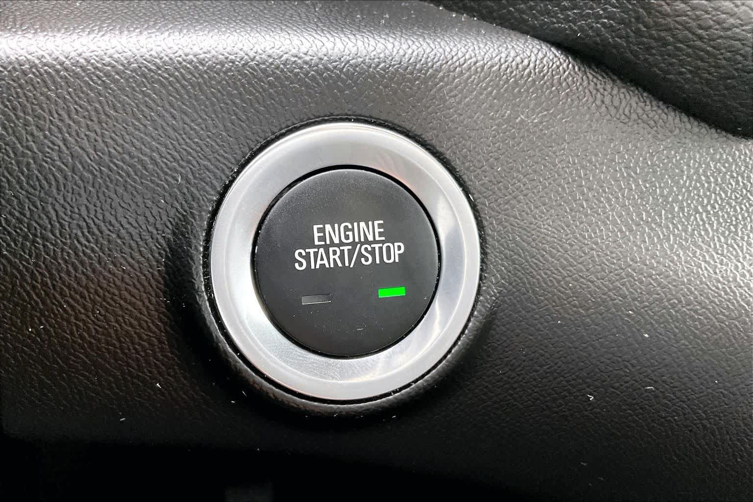 Used 2024 GMC Terrain SLE w/ Driver Convenience Package FWD image 61