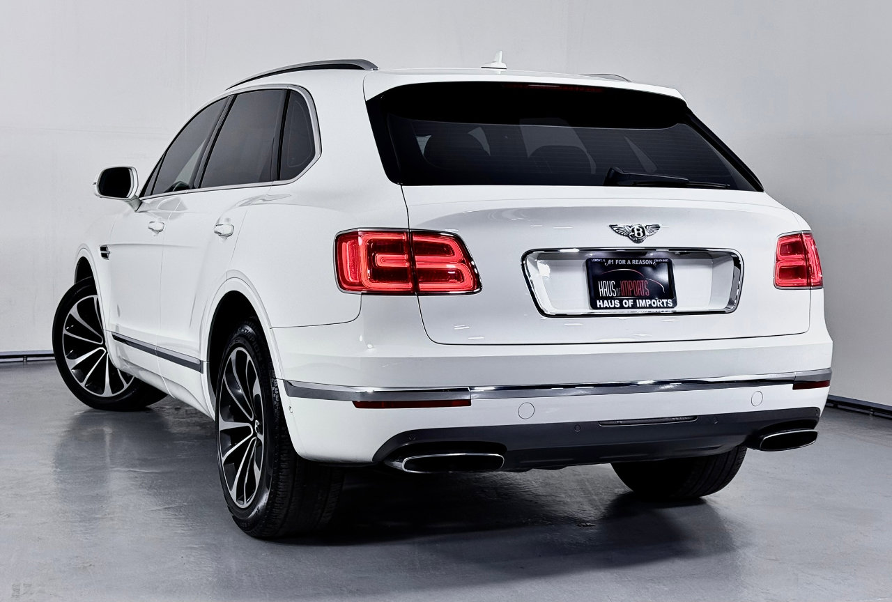 Used 2018 Bentley Bentayga image 9