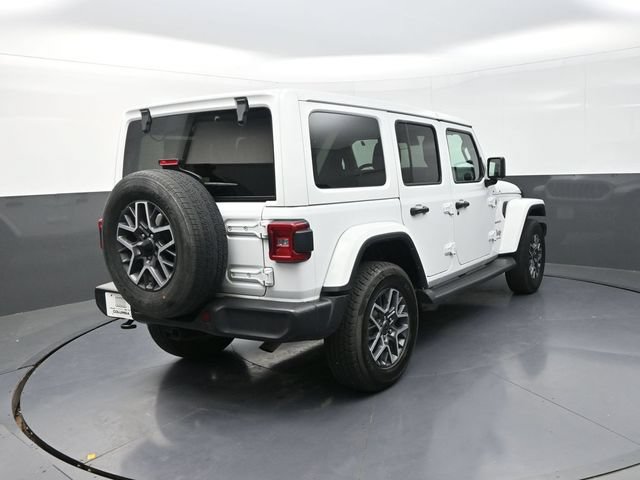Used 2024 Jeep Wrangler Unlimited Sahara AWD/4WD image 9