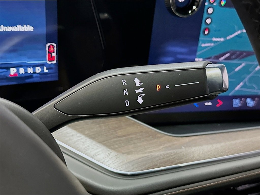 New 2026 Chevrolet Suburban High Country image 18