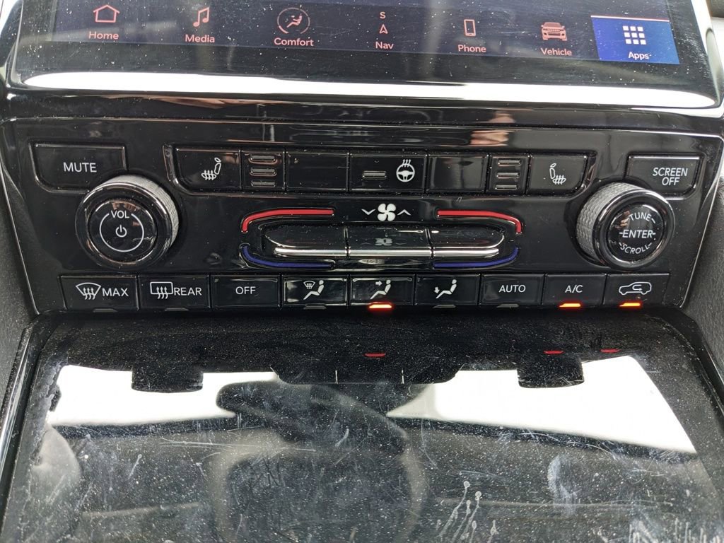 Used 2022 Jeep Grand Cherokee Limited image 31