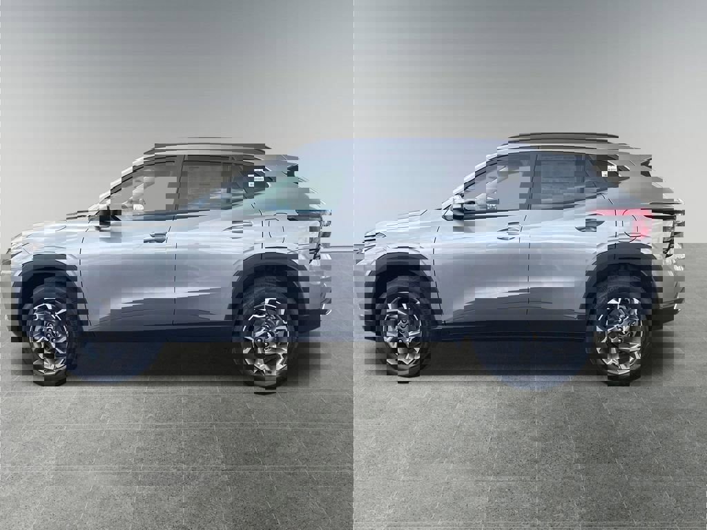 New 2026 Chevrolet Trax LT w/ Driver Confidence Package image 2