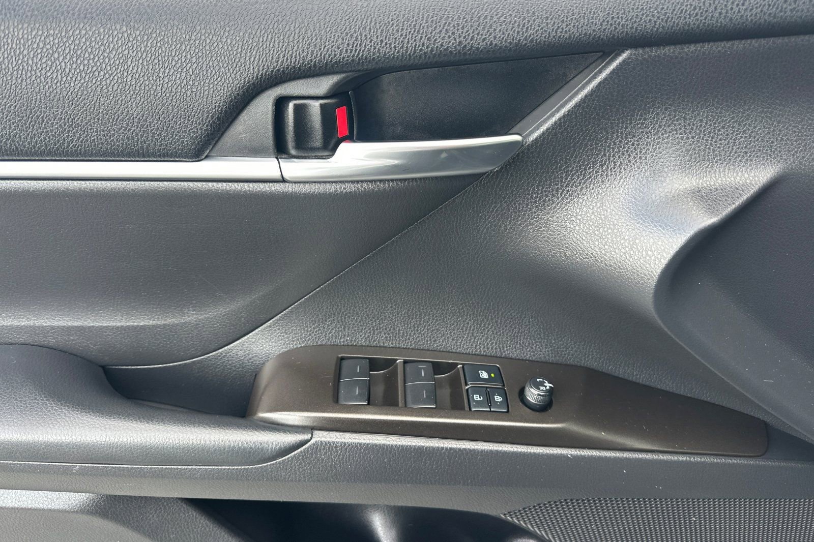 Certified 2022 Toyota Camry LE FWD image 11