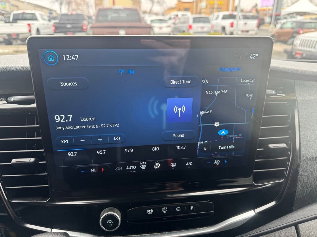 Used 2023 Ford Transit 350 XLT image 20