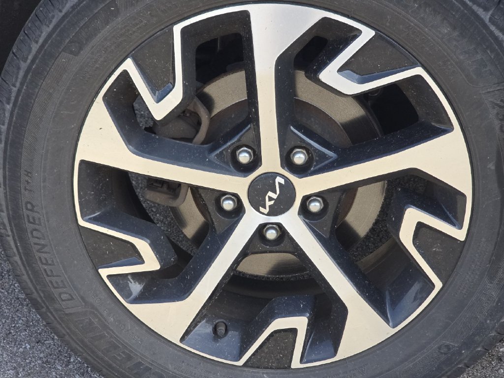 Used 2023 Kia Sportage EX AWD/4WD image 10