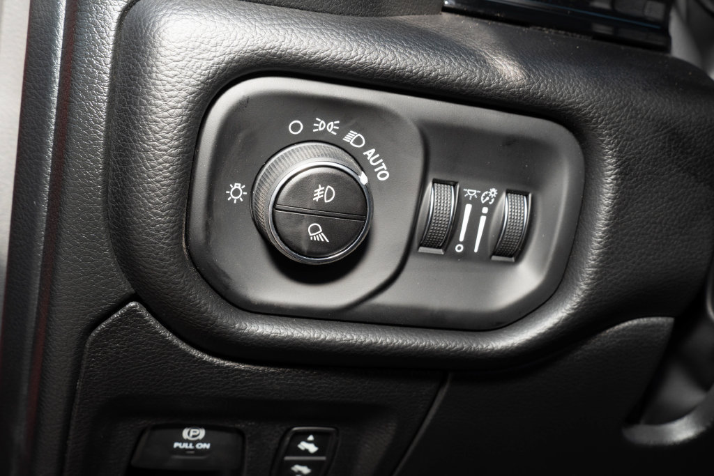 New 2026 RAM 1500 Laramie AWD/4WD image 27