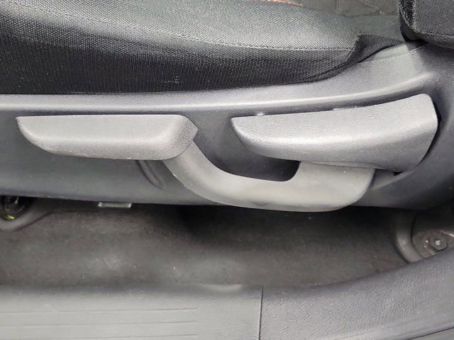 Certified 2022 Nissan Kicks SR FWD image 23