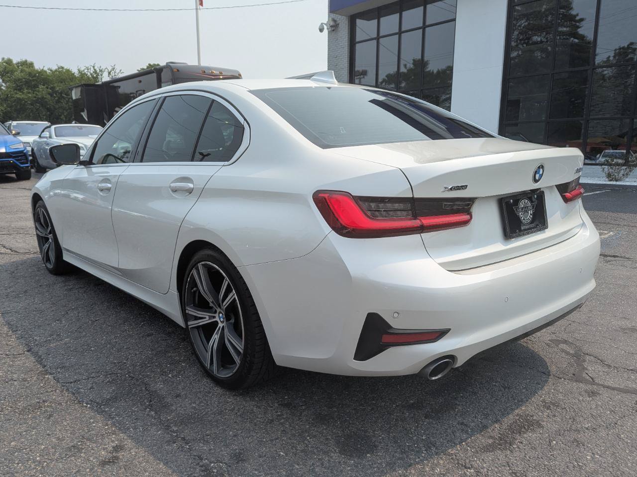Used 2020 BMW 330i xDrive Sedan w/ Premium Package AWD/4WD image 10