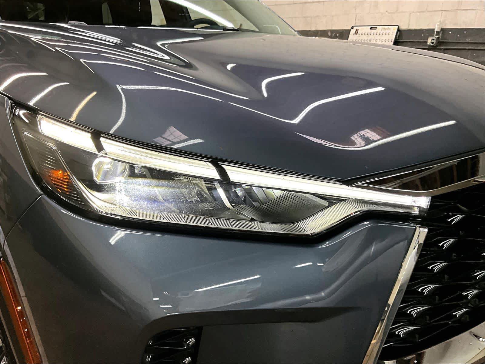 Used 2023 INFINITI QX60 Sensory w/ Vision Package AWD/4WD image 32