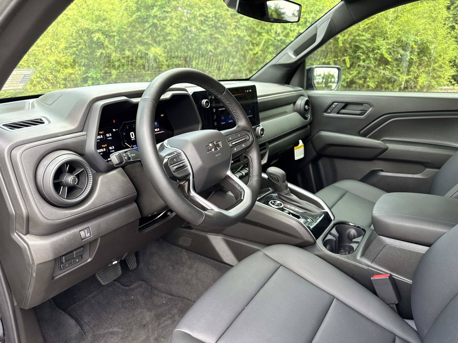 Used 2026 Chevrolet Colorado Trail Boss AWD/4WD image 21