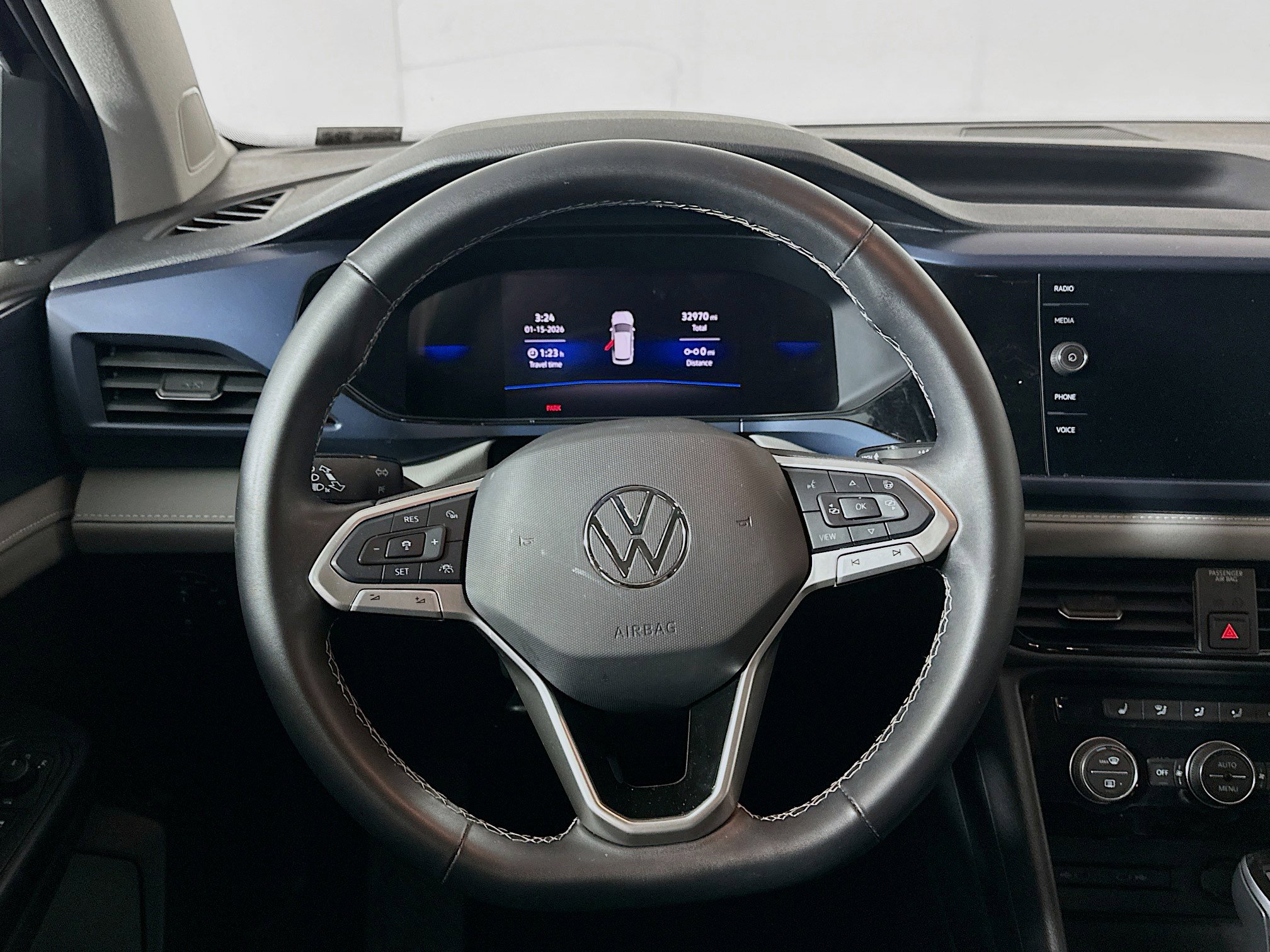 Used 2024 Volkswagen Taos SE image 18