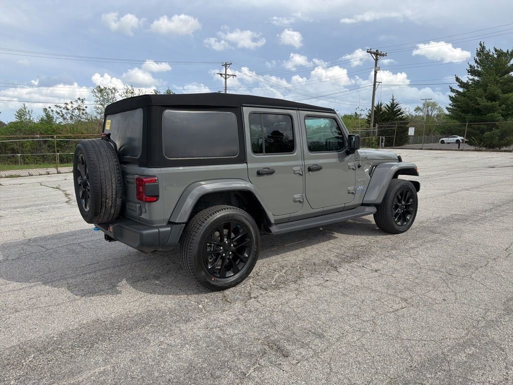 Used 2023 Jeep Wrangler Unlimited Sahara w/ Cold Weather Group image 5
