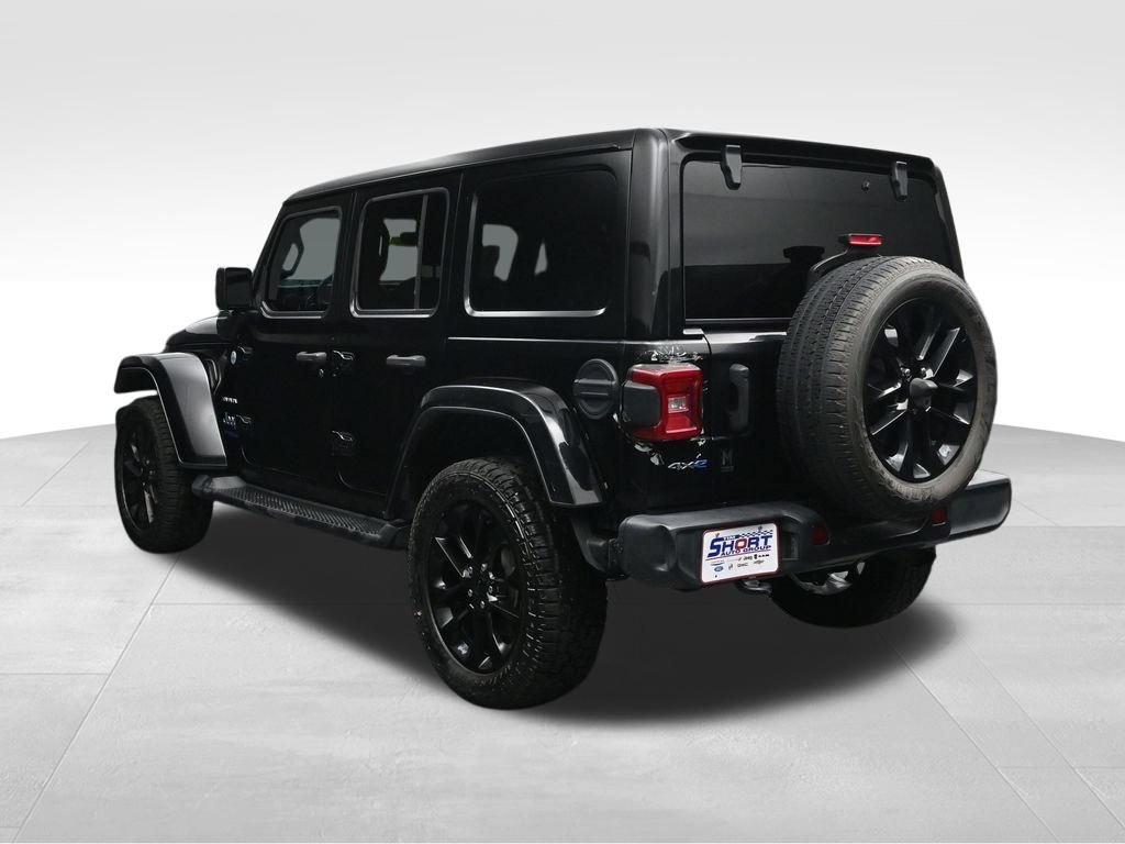 Used 2021 Jeep Wrangler Unlimited Sahara w/ Cold Weather Group AWD/4WD image 3