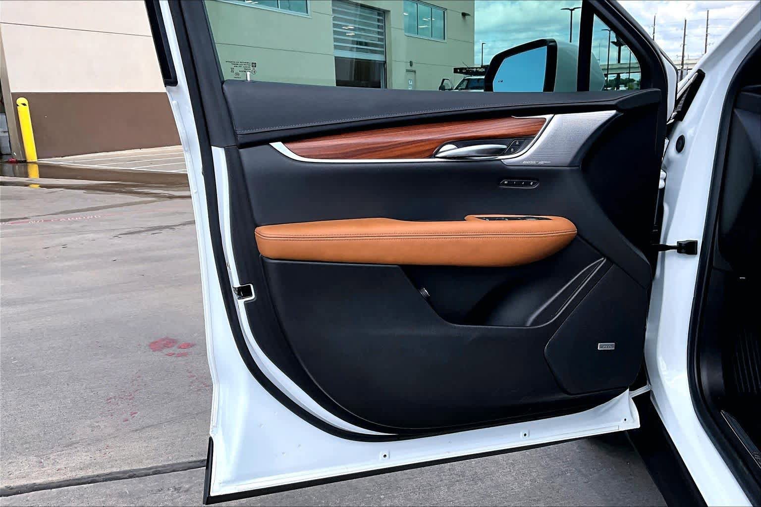 Used 2023 Cadillac XT5 Premium Luxury w/ Technology Package FWD image 21