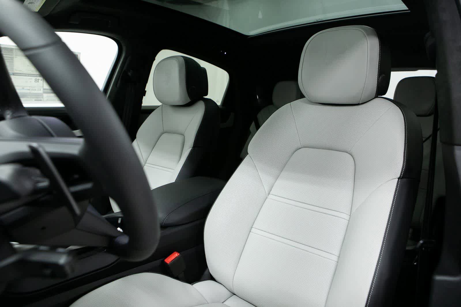 New 2026 Porsche Cayenne GTS image 5
