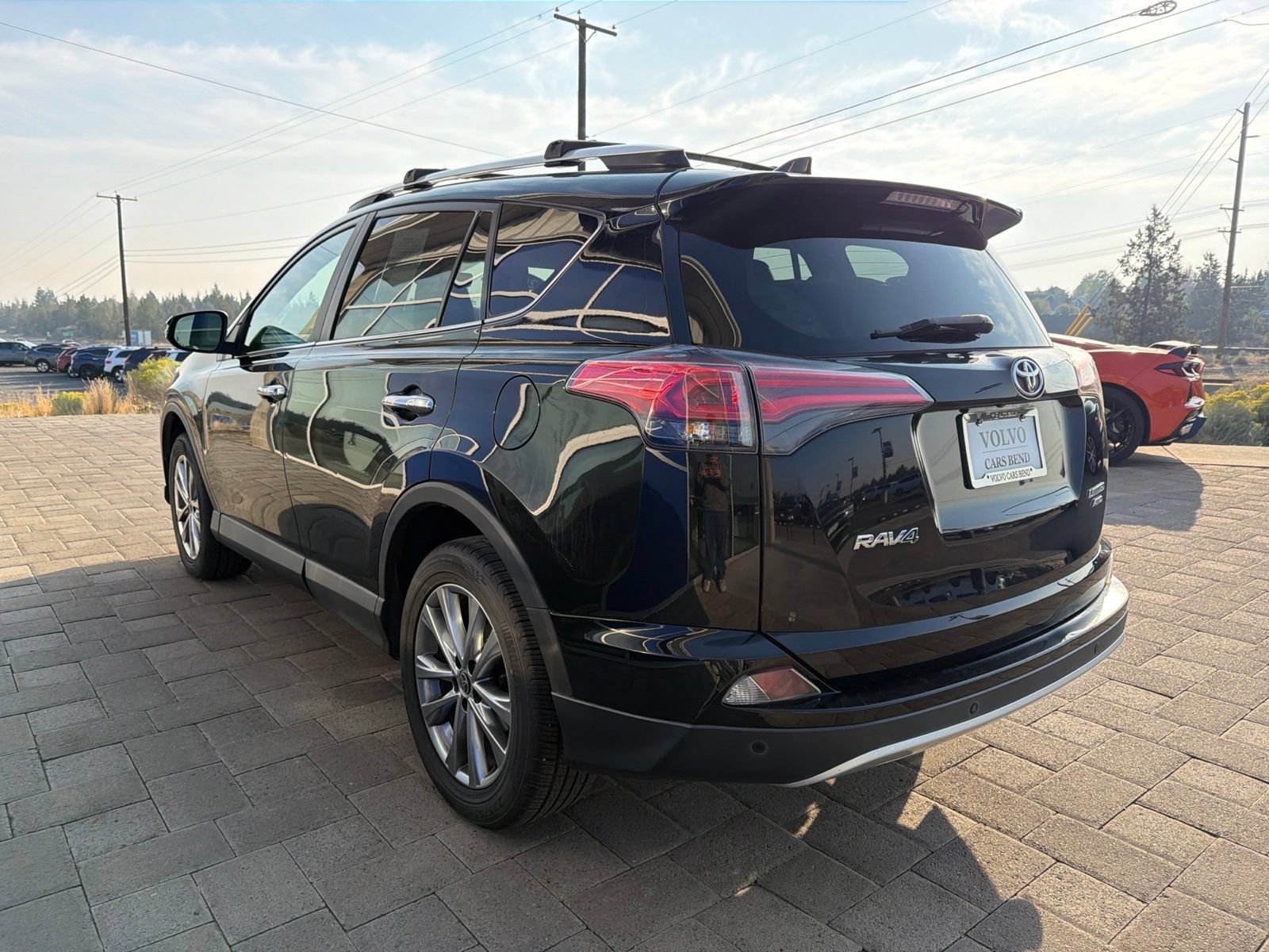 Used 2016 Toyota RAV4 Limited w/ Advanced Technology Package AWD/4WD image 5
