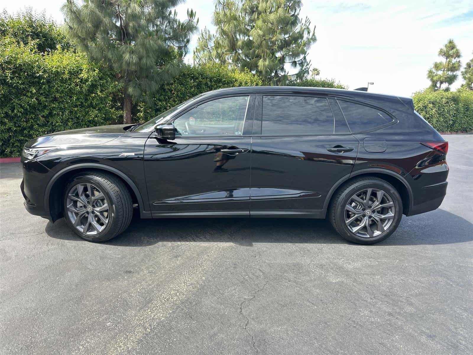 Certified 2023 Acura MDX A-Spec image 3